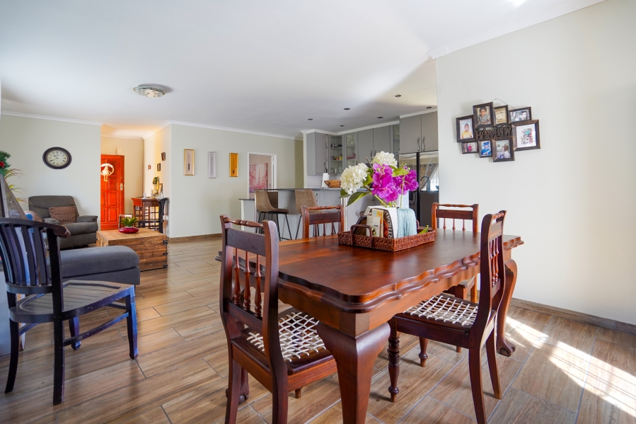 4 Bedroom Property for Sale in Blouberg Sands Western Cape